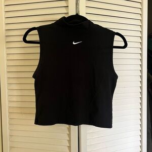 Nike Women's Black Cropped Tank Top